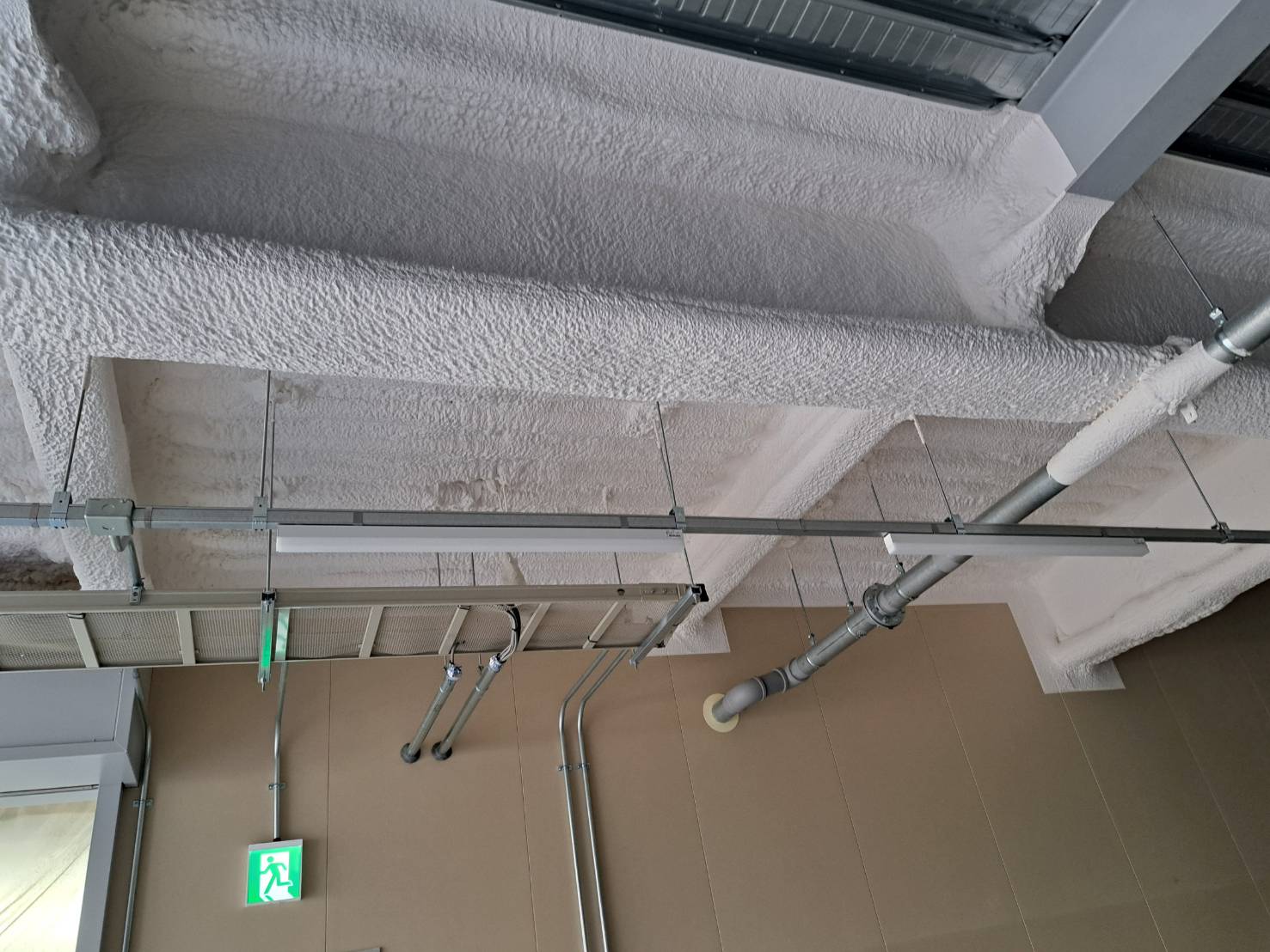 湿式工事